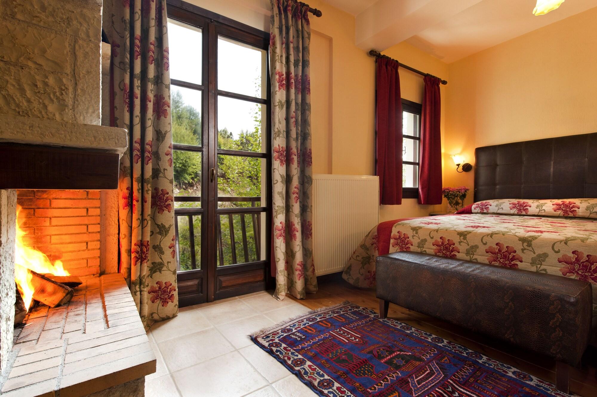 Mikri Arktos Hotel Eláti Екстериор снимка
