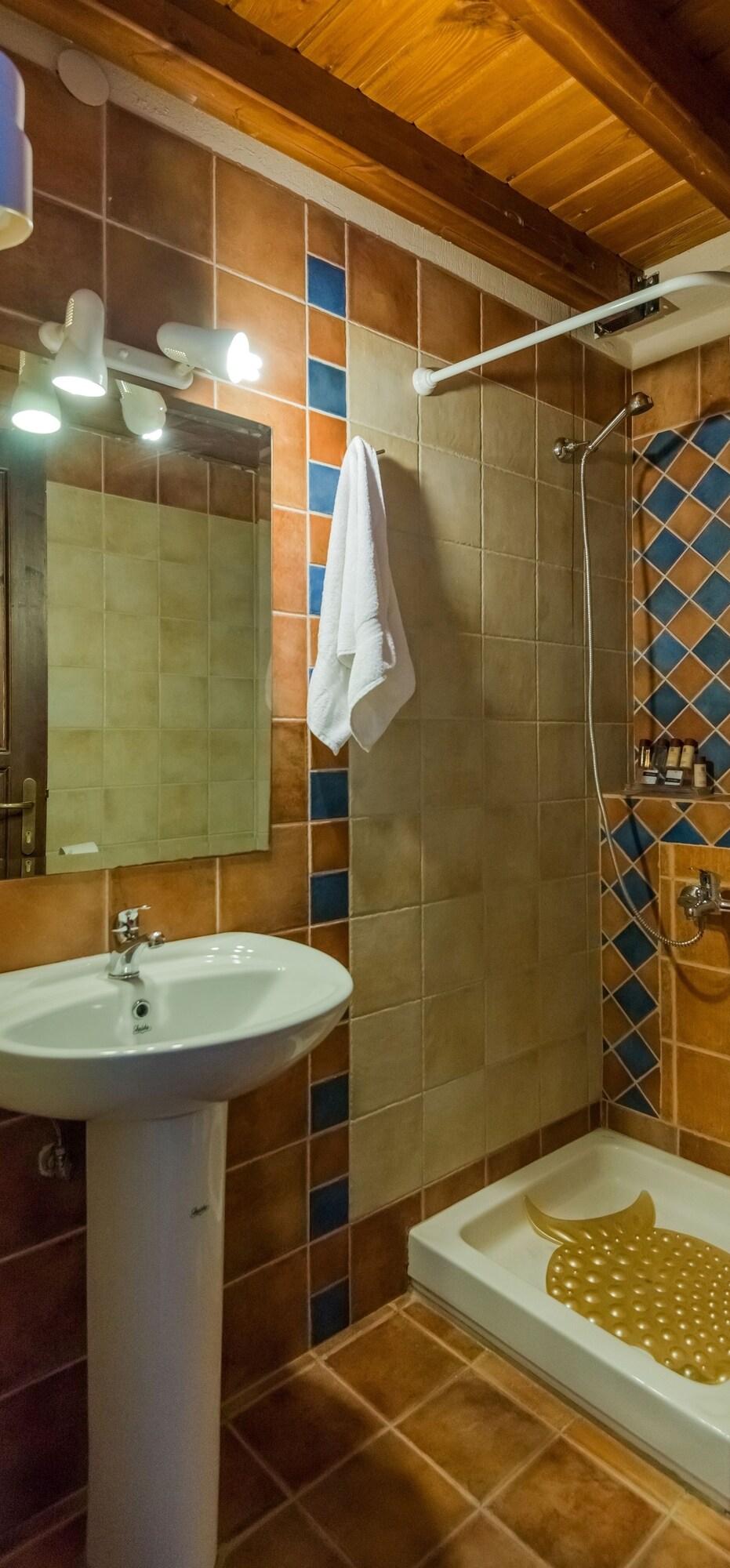 Mikri Arktos Hotel Eláti Екстериор снимка