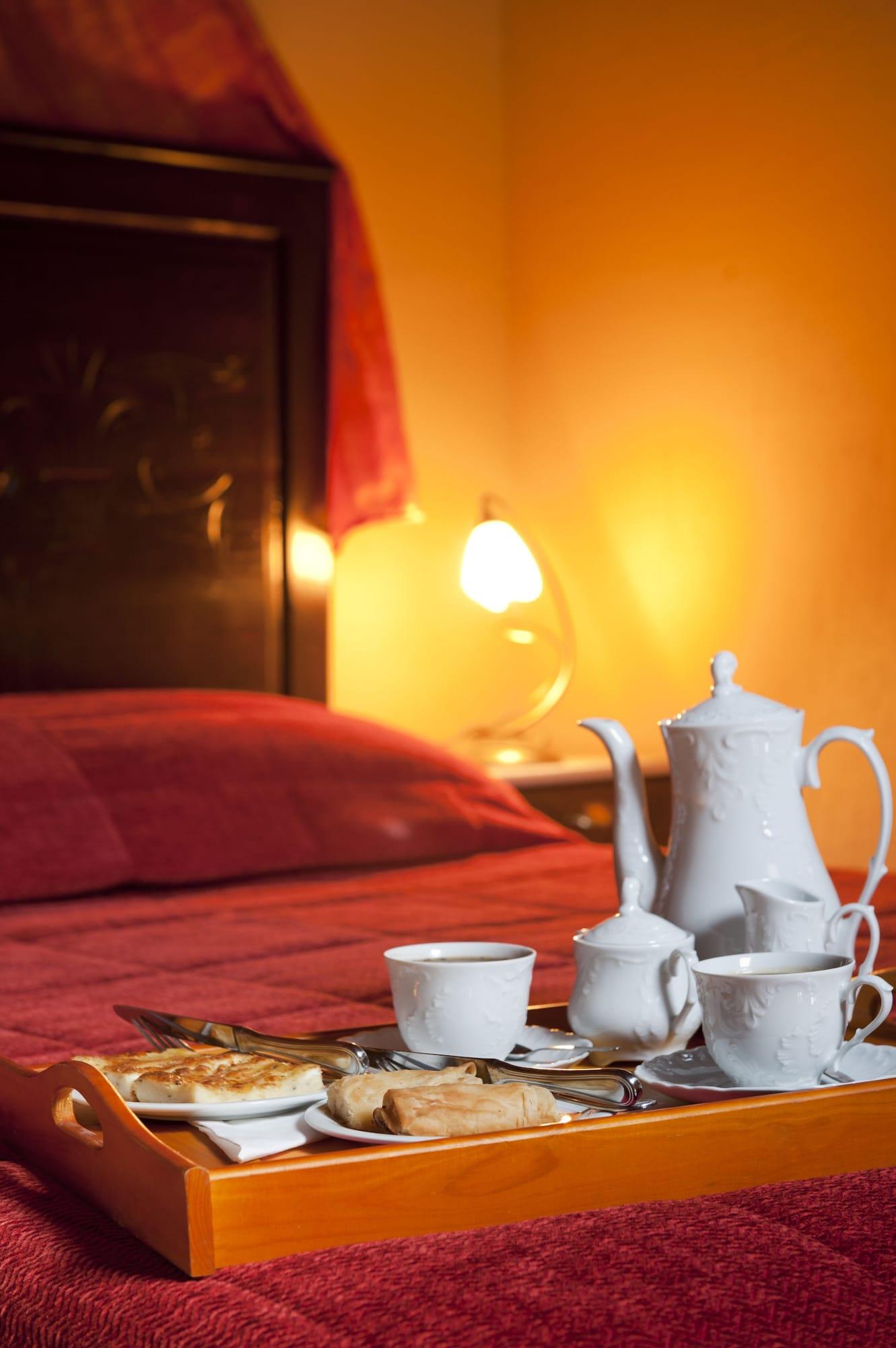 Mikri Arktos Hotel Eláti Екстериор снимка