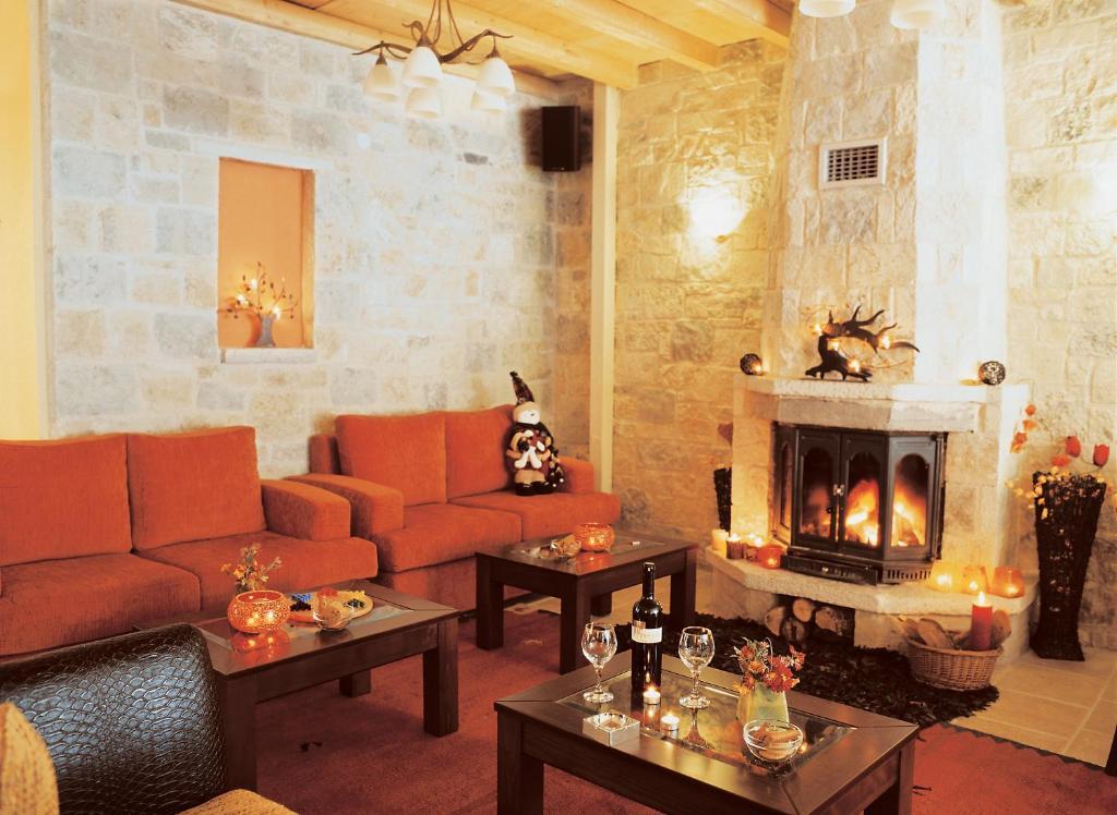 Mikri Arktos Hotel Eláti Екстериор снимка